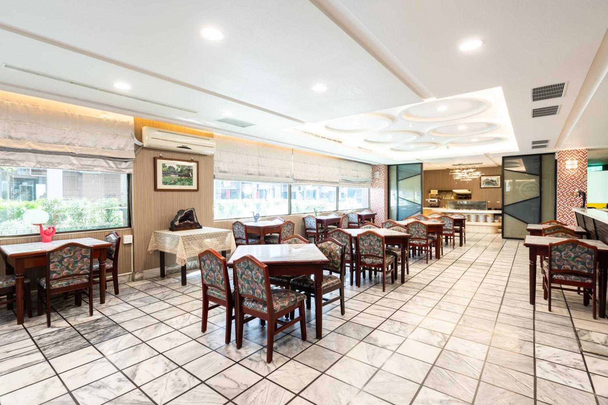 Etung Hotel Đài Trung Ngoại thất bức ảnh